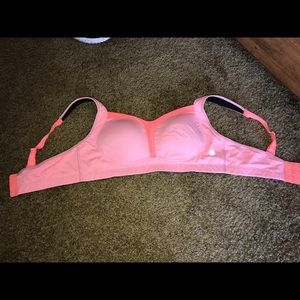 hot pink lululemon sports bra